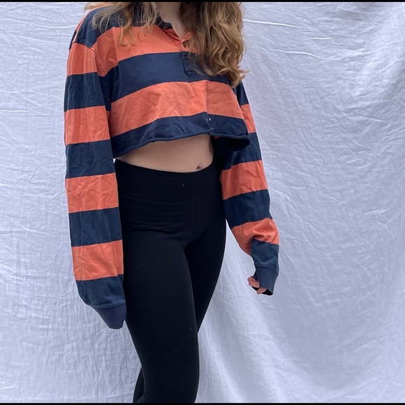 Cropped polo $10+ shipping - Picture 3 of 3